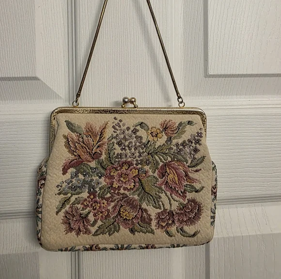Vintage Floral Tapestry Clutch with Chain - Picture 1 of 3